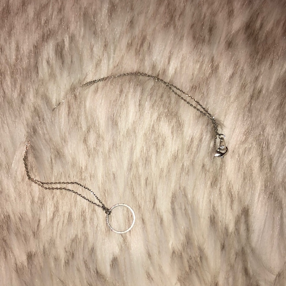 silver circle necklace
